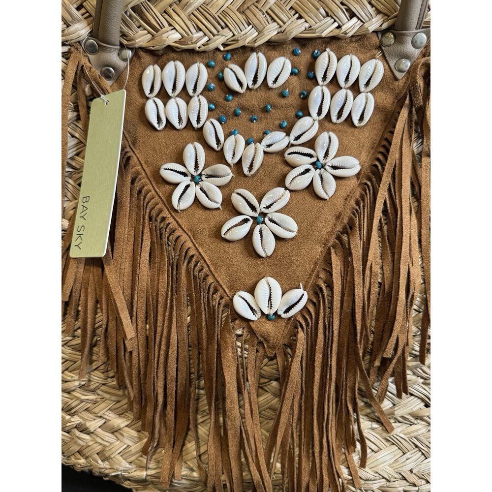 NWT BAY SKY Vegan Huge Beach Bag- Faux Leather Fringe Cowrie Shells Zip Close - Picture 4 of 10
